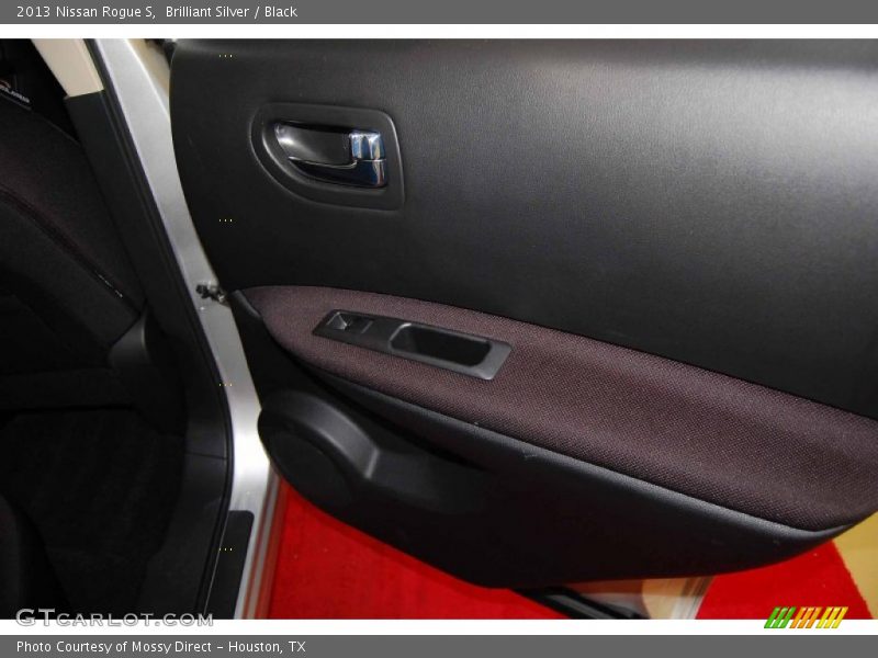 Brilliant Silver / Black 2013 Nissan Rogue S