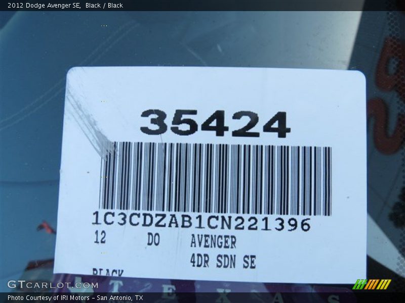 Black / Black 2012 Dodge Avenger SE