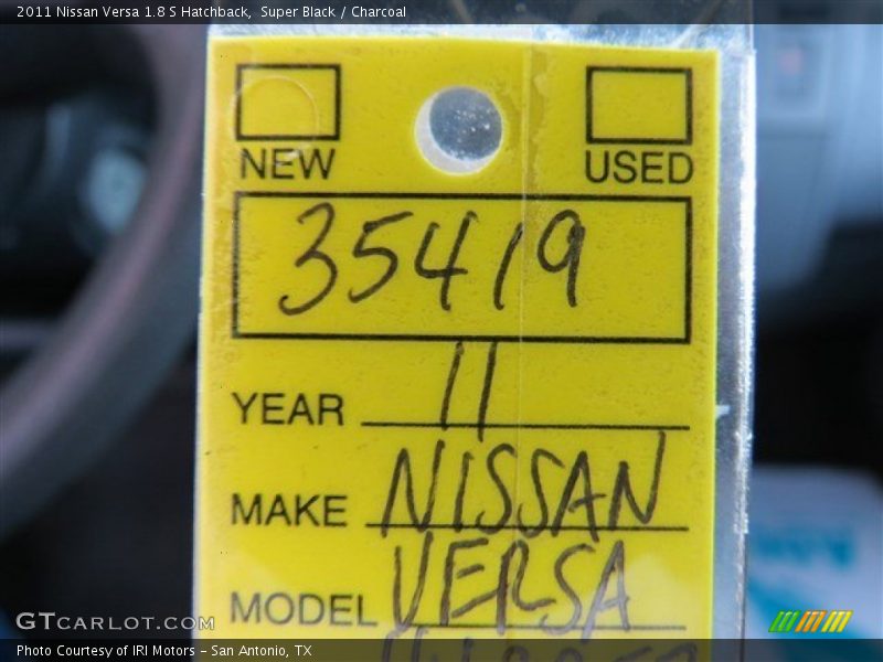 Super Black / Charcoal 2011 Nissan Versa 1.8 S Hatchback
