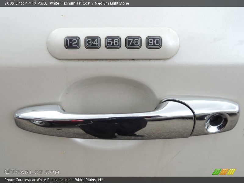 White Platinum Tri Coat / Medium Light Stone 2009 Lincoln MKX AWD
