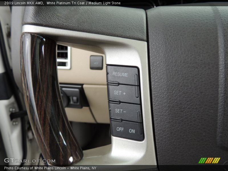 White Platinum Tri Coat / Medium Light Stone 2009 Lincoln MKX AWD