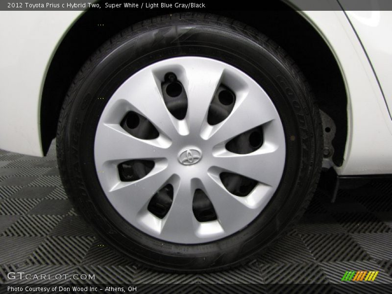 Super White / Light Blue Gray/Black 2012 Toyota Prius c Hybrid Two