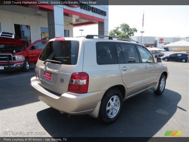 Sonora Gold Metallic / Ivory Beige 2006 Toyota Highlander Limited