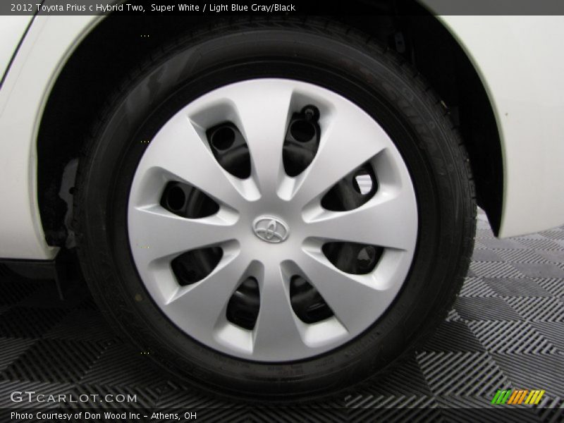 Super White / Light Blue Gray/Black 2012 Toyota Prius c Hybrid Two