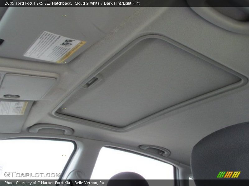Cloud 9 White / Dark Flint/Light Flint 2005 Ford Focus ZX5 SES Hatchback