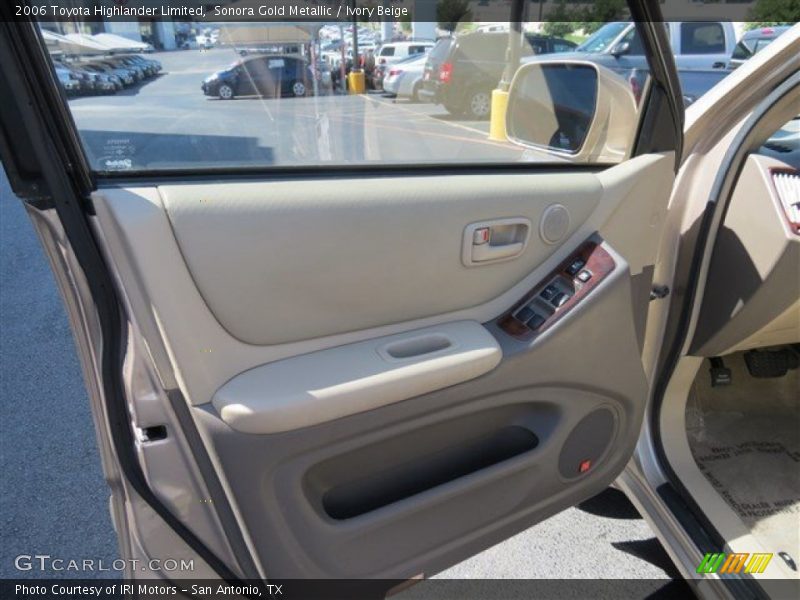 Sonora Gold Metallic / Ivory Beige 2006 Toyota Highlander Limited