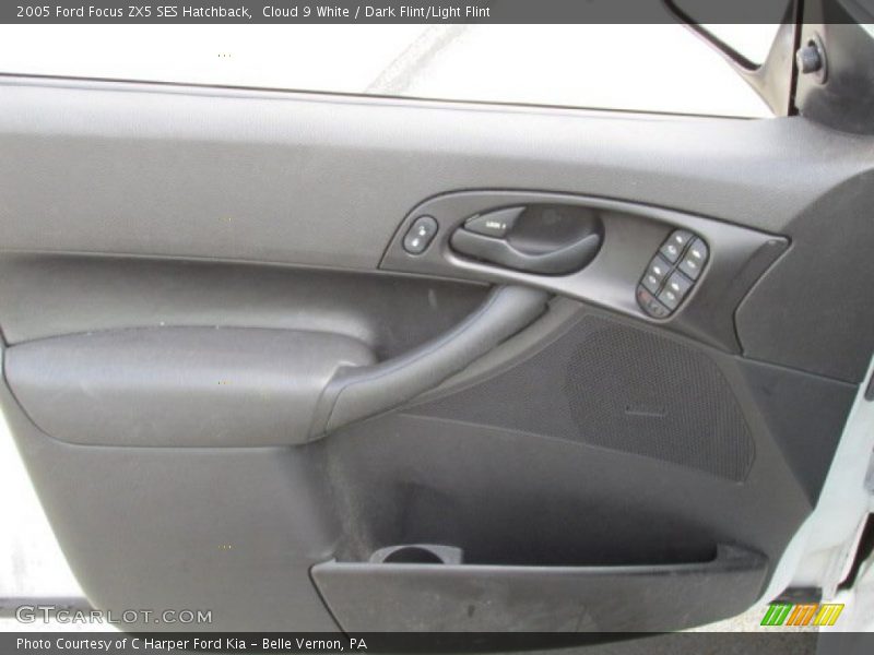 Cloud 9 White / Dark Flint/Light Flint 2005 Ford Focus ZX5 SES Hatchback