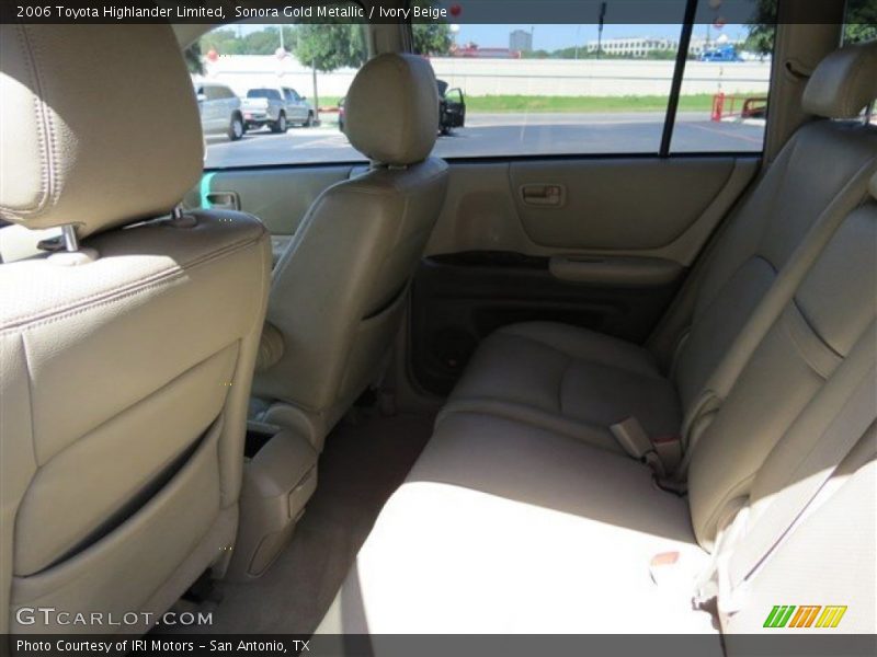 Sonora Gold Metallic / Ivory Beige 2006 Toyota Highlander Limited