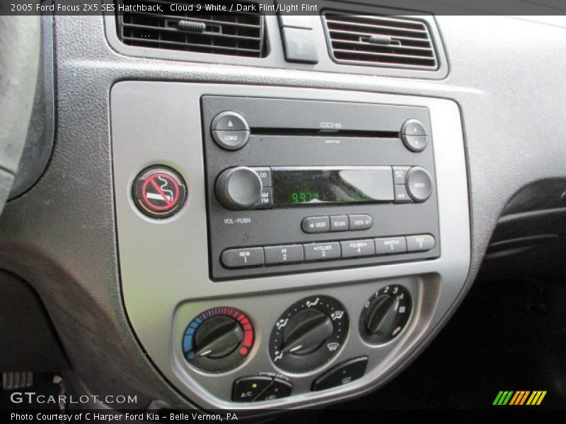 Cloud 9 White / Dark Flint/Light Flint 2005 Ford Focus ZX5 SES Hatchback