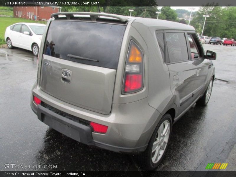 Titanium Gray / Red/Black Sport Cloth 2010 Kia Soul !
