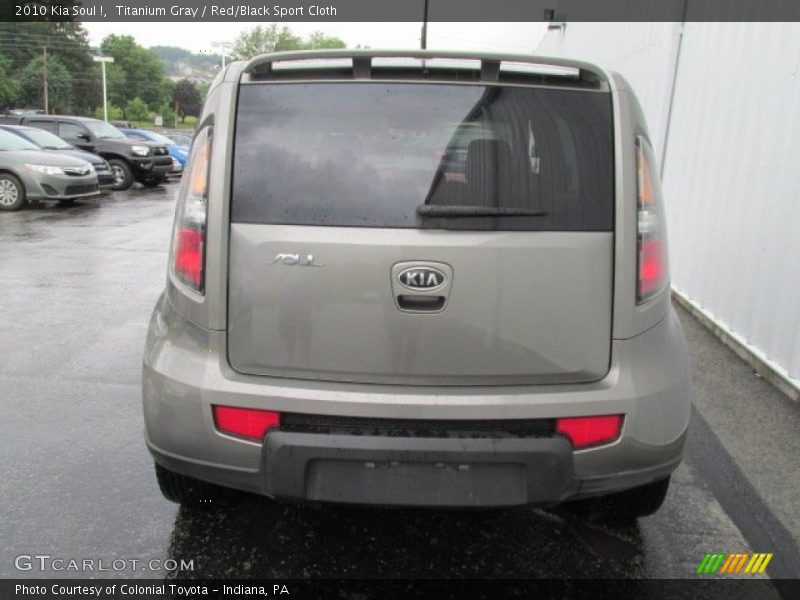 Titanium Gray / Red/Black Sport Cloth 2010 Kia Soul !