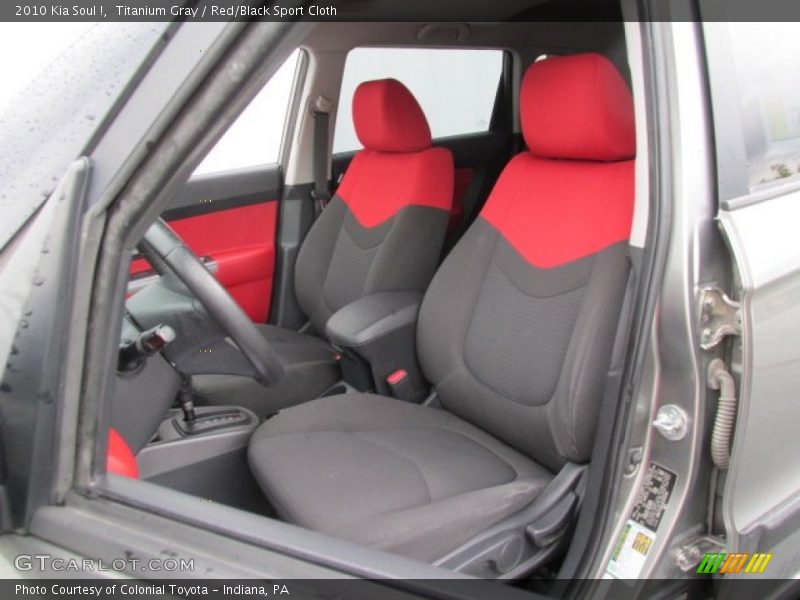 Titanium Gray / Red/Black Sport Cloth 2010 Kia Soul !
