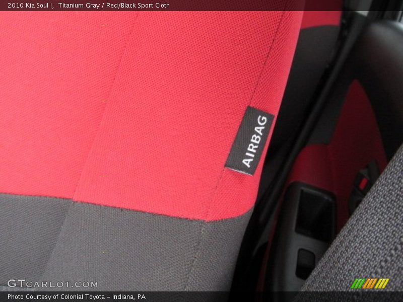Titanium Gray / Red/Black Sport Cloth 2010 Kia Soul !