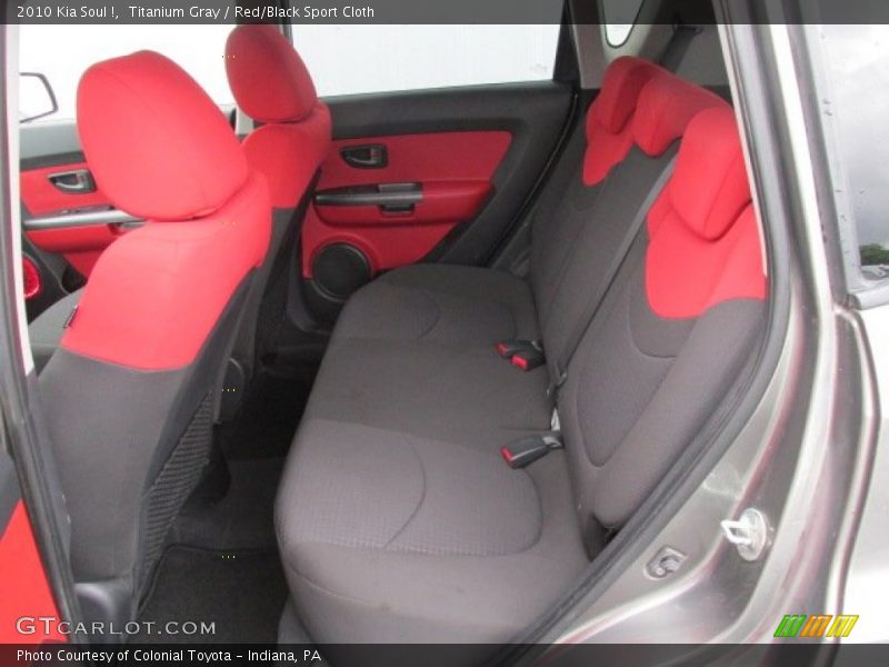 Titanium Gray / Red/Black Sport Cloth 2010 Kia Soul !