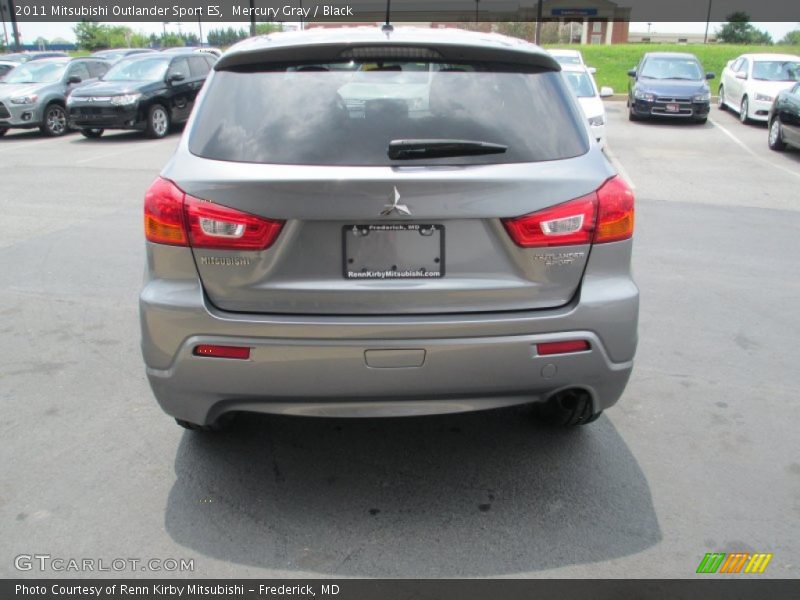 Mercury Gray / Black 2011 Mitsubishi Outlander Sport ES