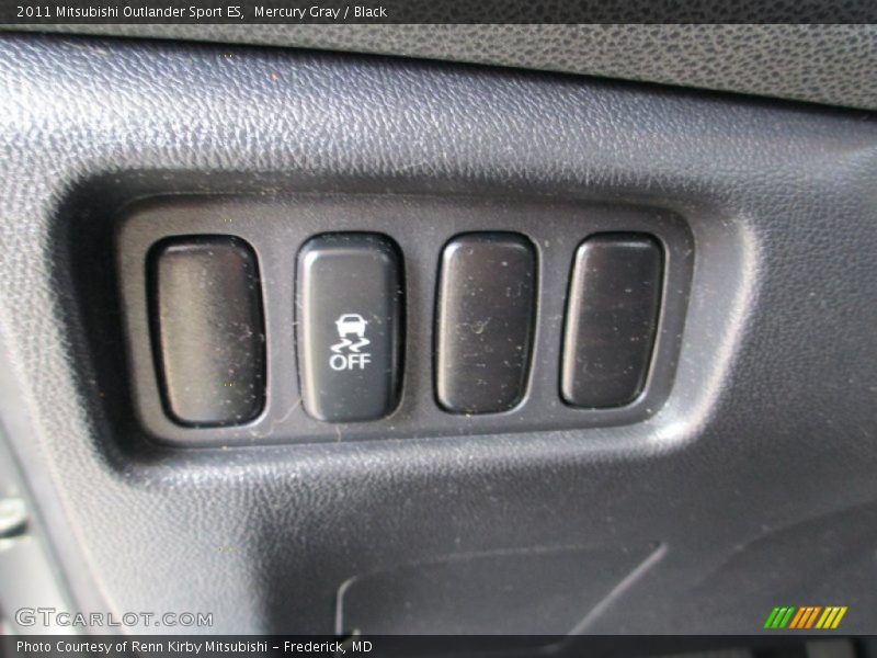 Mercury Gray / Black 2011 Mitsubishi Outlander Sport ES