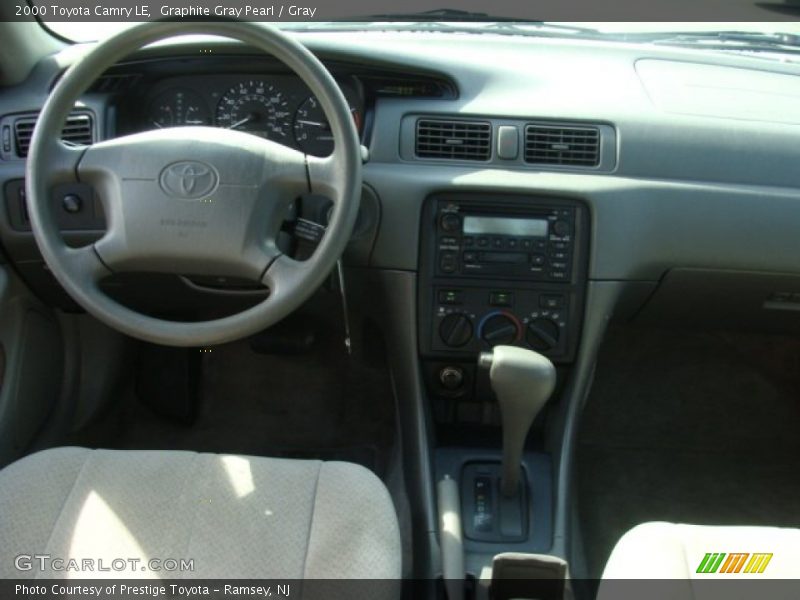 Graphite Gray Pearl / Gray 2000 Toyota Camry LE