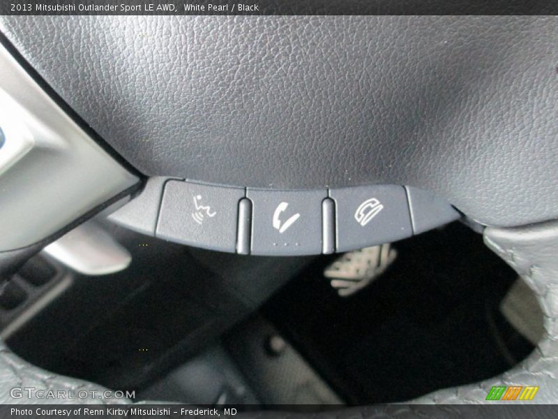 White Pearl / Black 2013 Mitsubishi Outlander Sport LE AWD
