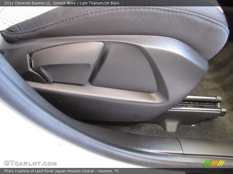 Summit White / Light Titanium/Jet Black 2012 Chevrolet Equinox LS