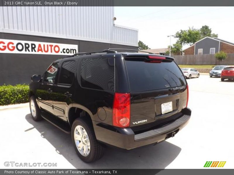 Onyx Black / Ebony 2013 GMC Yukon SLE