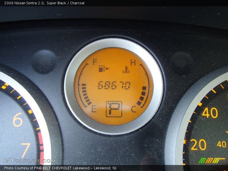 Super Black / Charcoal 2009 Nissan Sentra 2.0