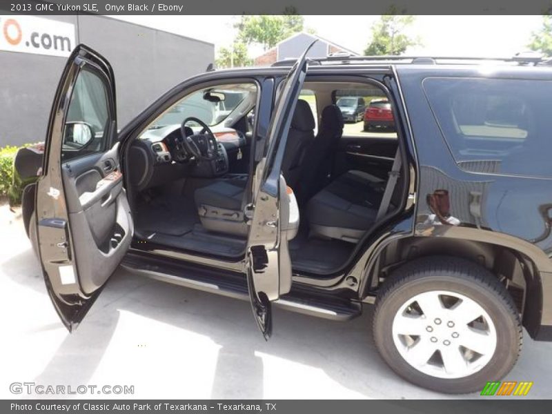 Onyx Black / Ebony 2013 GMC Yukon SLE