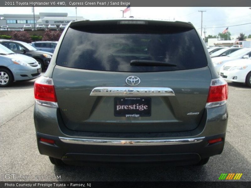 Cypress Green Pearl / Sand Beige 2011 Toyota Highlander V6 4WD