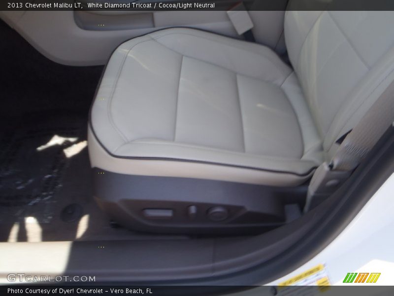 White Diamond Tricoat / Cocoa/Light Neutral 2013 Chevrolet Malibu LT