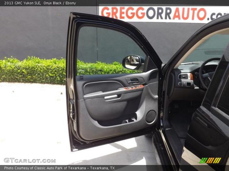 Onyx Black / Ebony 2013 GMC Yukon SLE