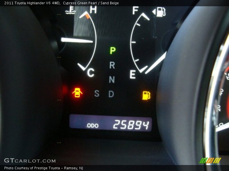 Cypress Green Pearl / Sand Beige 2011 Toyota Highlander V6 4WD
