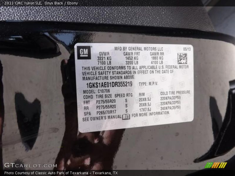 Onyx Black / Ebony 2013 GMC Yukon SLE