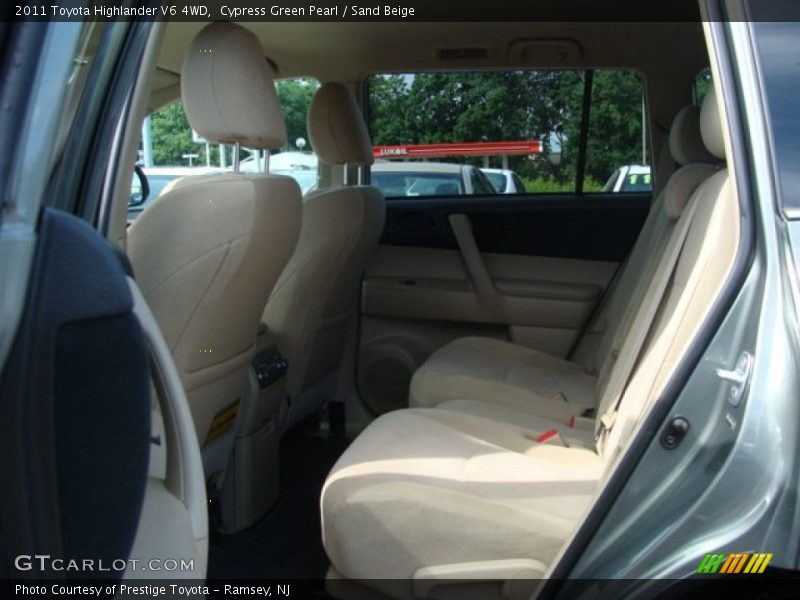 Cypress Green Pearl / Sand Beige 2011 Toyota Highlander V6 4WD