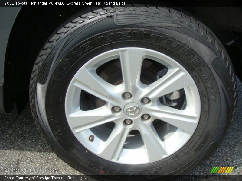 Cypress Green Pearl / Sand Beige 2011 Toyota Highlander V6 4WD