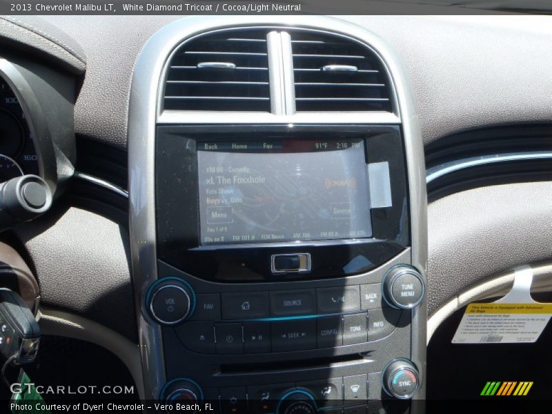 White Diamond Tricoat / Cocoa/Light Neutral 2013 Chevrolet Malibu LT
