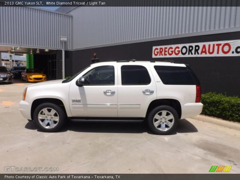 White Diamond Tricoat / Light Tan 2013 GMC Yukon SLT