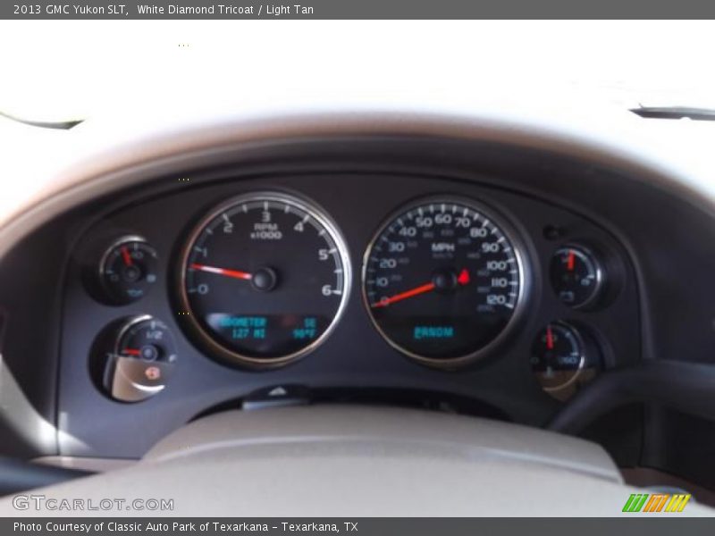 White Diamond Tricoat / Light Tan 2013 GMC Yukon SLT