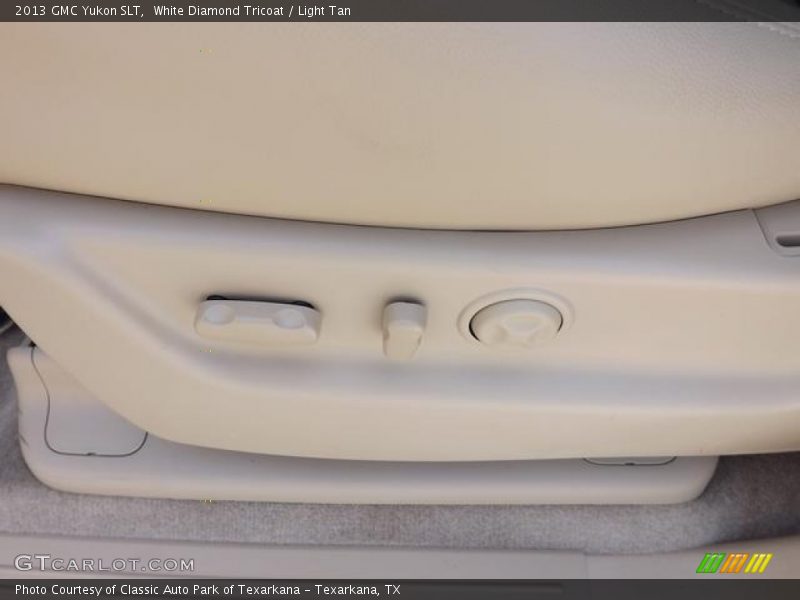 White Diamond Tricoat / Light Tan 2013 GMC Yukon SLT