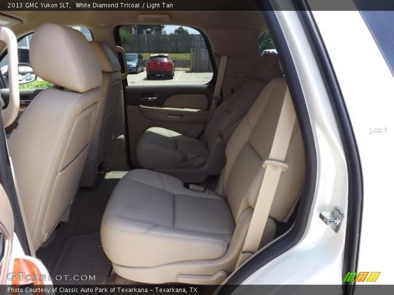 White Diamond Tricoat / Light Tan 2013 GMC Yukon SLT