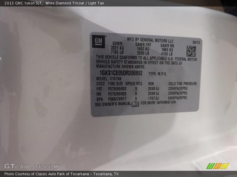 White Diamond Tricoat / Light Tan 2013 GMC Yukon SLT