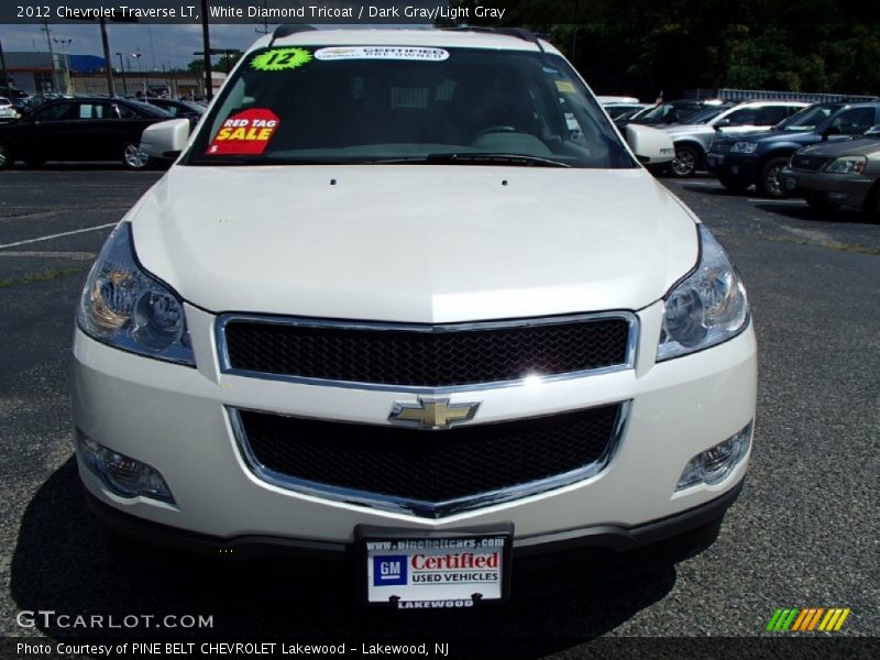 White Diamond Tricoat / Dark Gray/Light Gray 2012 Chevrolet Traverse LT