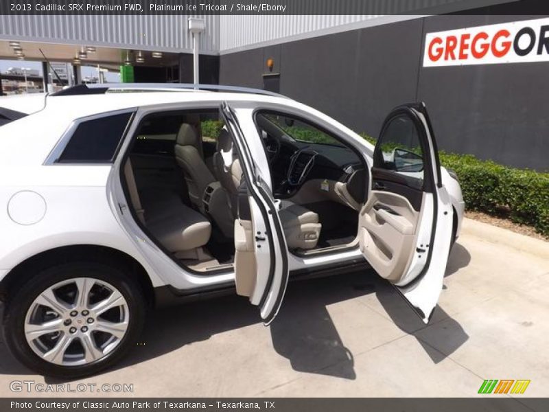 Platinum Ice Tricoat / Shale/Ebony 2013 Cadillac SRX Premium FWD