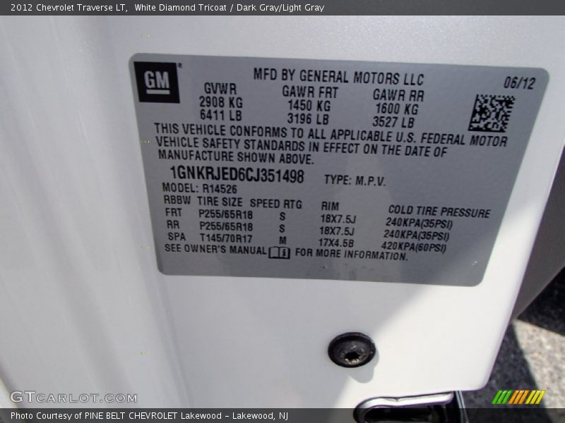 White Diamond Tricoat / Dark Gray/Light Gray 2012 Chevrolet Traverse LT