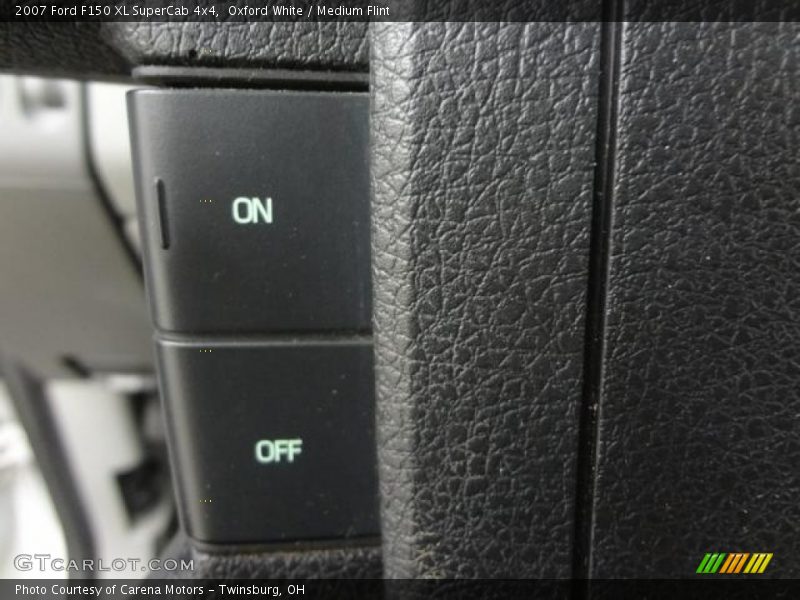 Oxford White / Medium Flint 2007 Ford F150 XL SuperCab 4x4