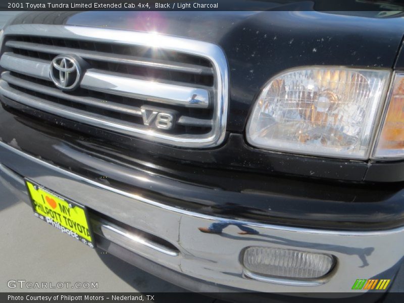 Black / Light Charcoal 2001 Toyota Tundra Limited Extended Cab 4x4