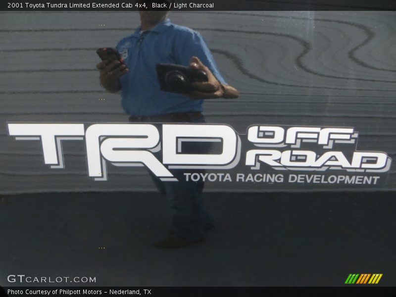 Black / Light Charcoal 2001 Toyota Tundra Limited Extended Cab 4x4