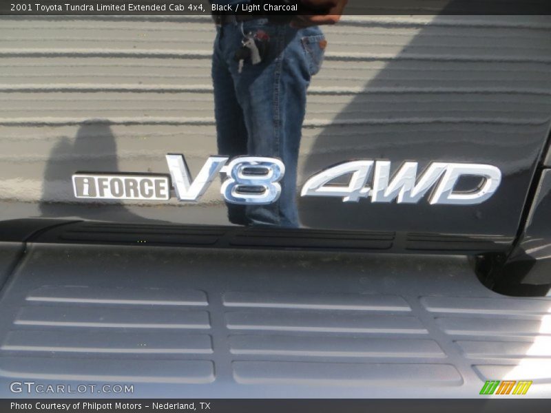 Black / Light Charcoal 2001 Toyota Tundra Limited Extended Cab 4x4
