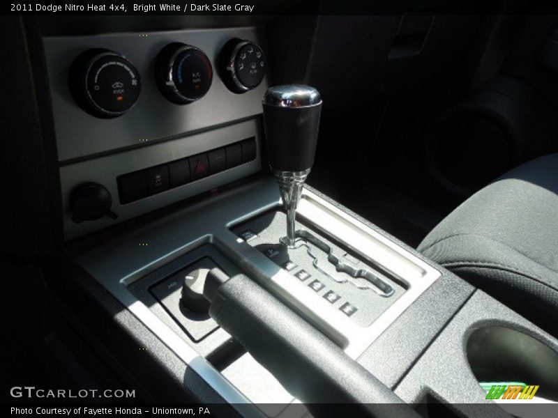 Bright White / Dark Slate Gray 2011 Dodge Nitro Heat 4x4