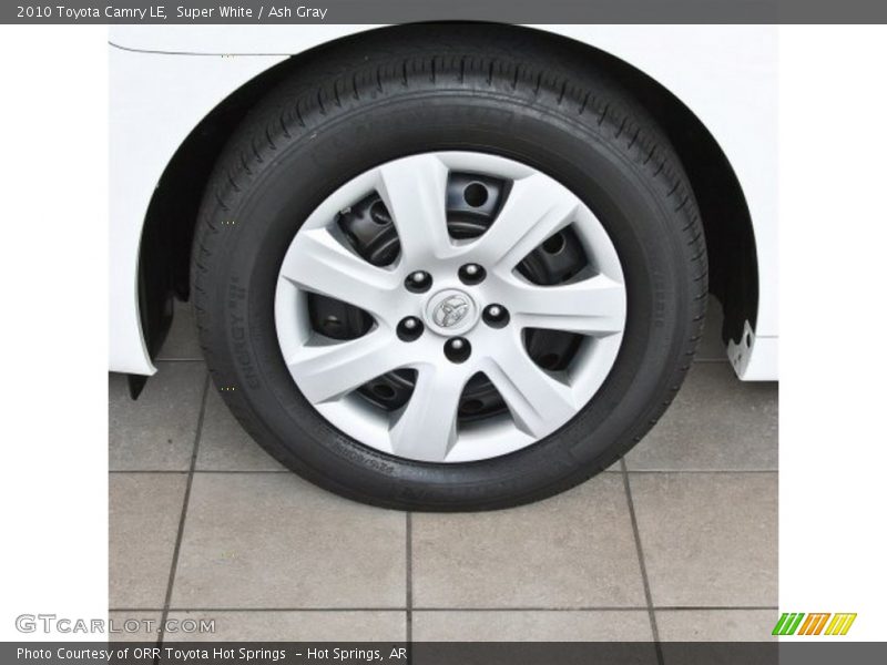 Super White / Ash Gray 2010 Toyota Camry LE