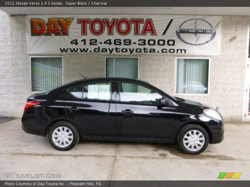 Super Black / Charcoal 2012 Nissan Versa 1.6 S Sedan
