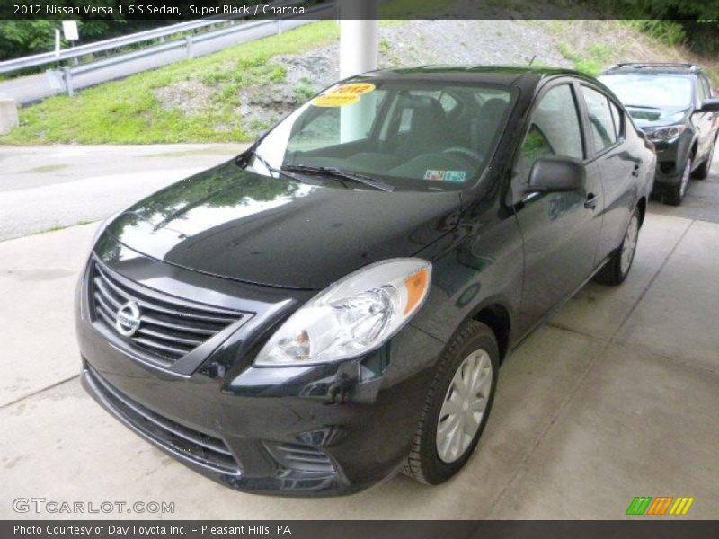 Super Black / Charcoal 2012 Nissan Versa 1.6 S Sedan